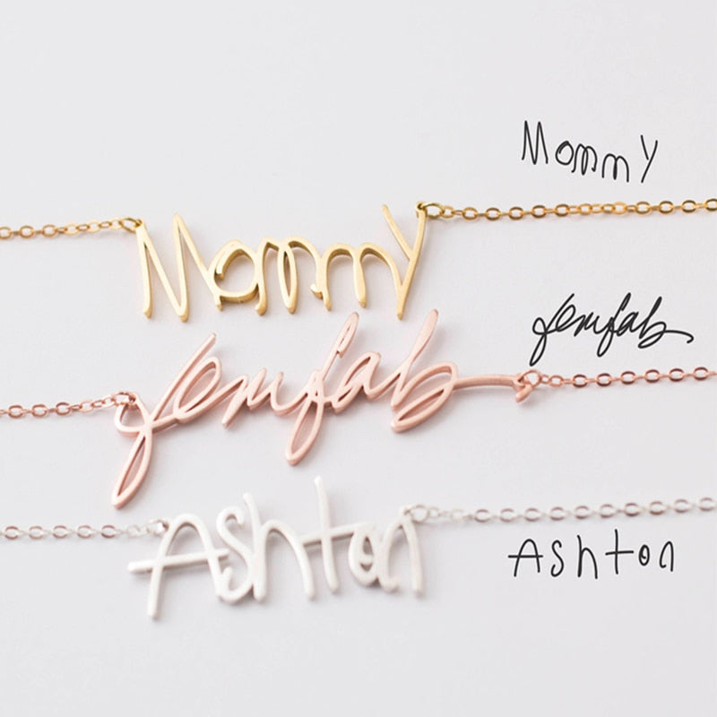 Customize This Vertical Cursive Nameplate Pendant Choker  Necklace